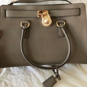 NWOT Michael Kors Hamilton East West Saffiano